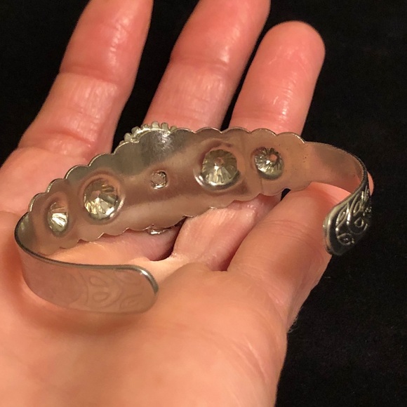 Faux Turquoise and Silver Tone Women's Cuff Bracelet - Picture 7 of 10